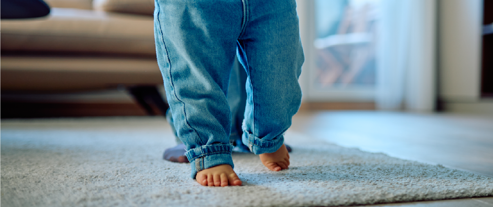 Child who walks slowly: when should we worry?